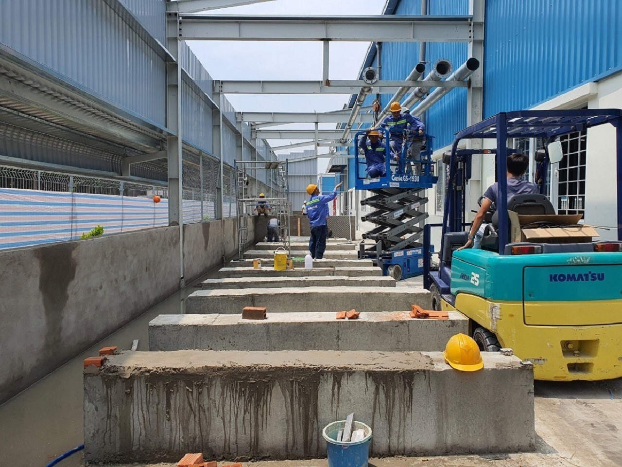 Z4352547052590 dad9a5c6bf489cd1c287ed53249a0856