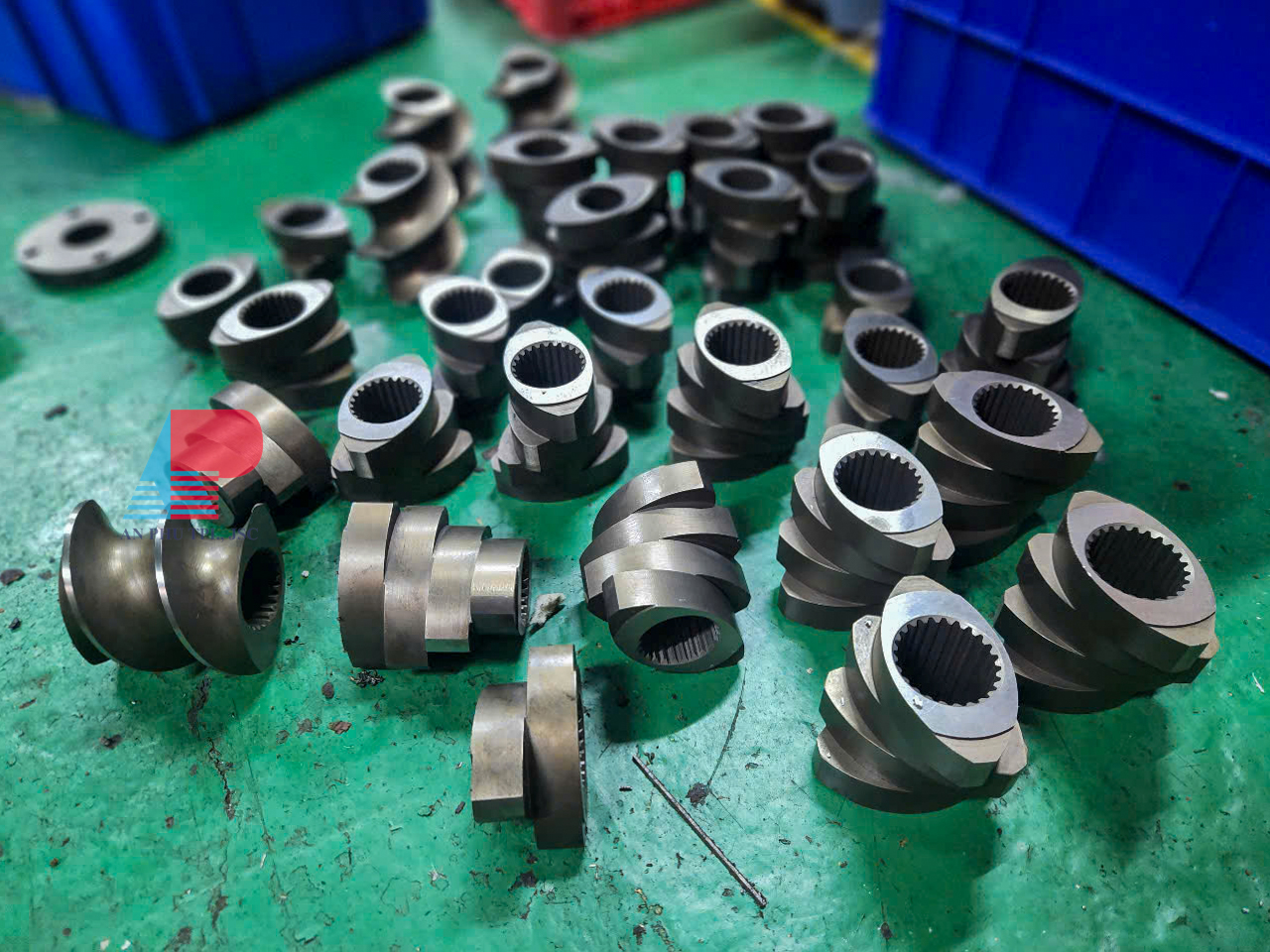 Linh Phu Kien May Dun Truc 5