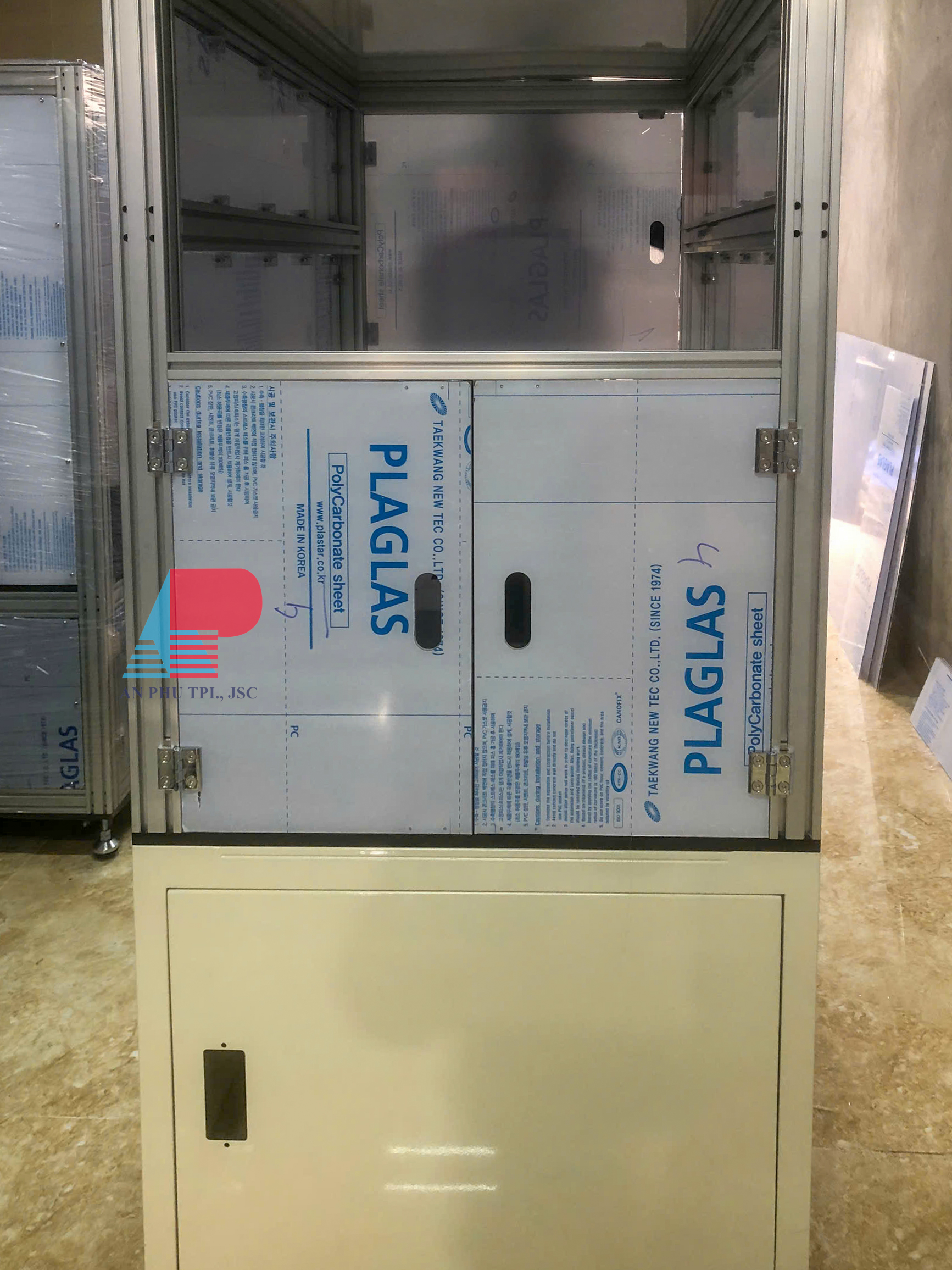 Tủ dây chuyền lắp ráp điện thoại