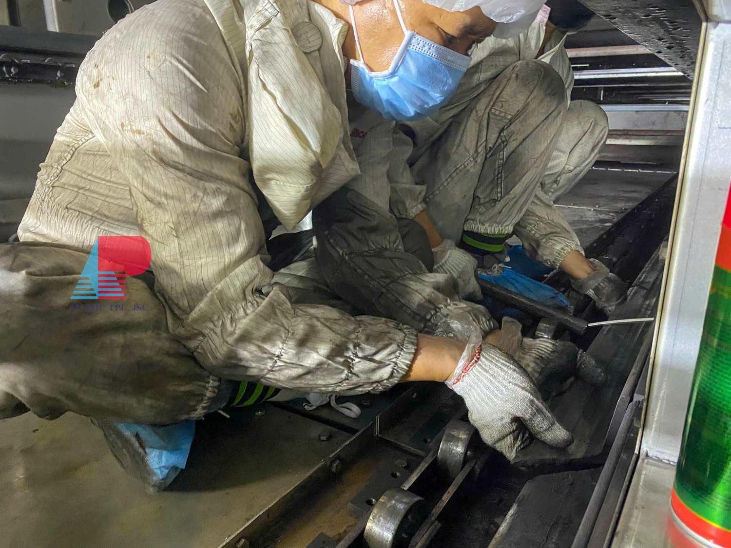 Thay xích, bảo trì lò nướng bánh công nghiệp