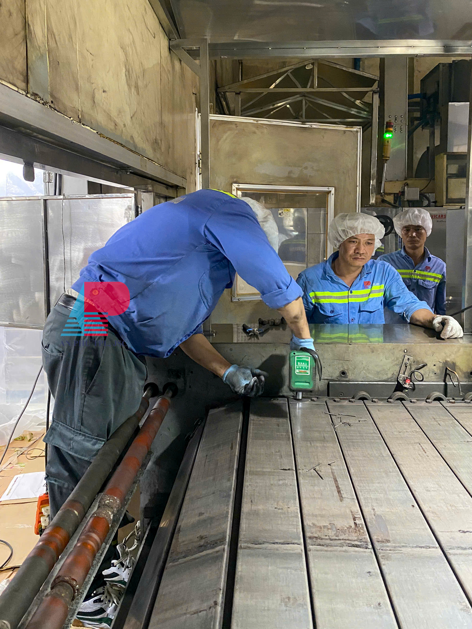 Thay xích, bảo trì lò nướng bánh công nghiệp