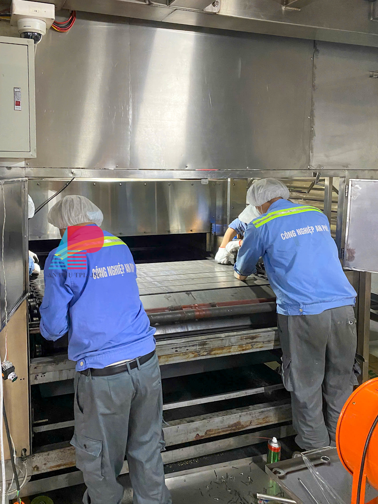 Thay xích, bảo trì lò nướng bánh công nghiệp