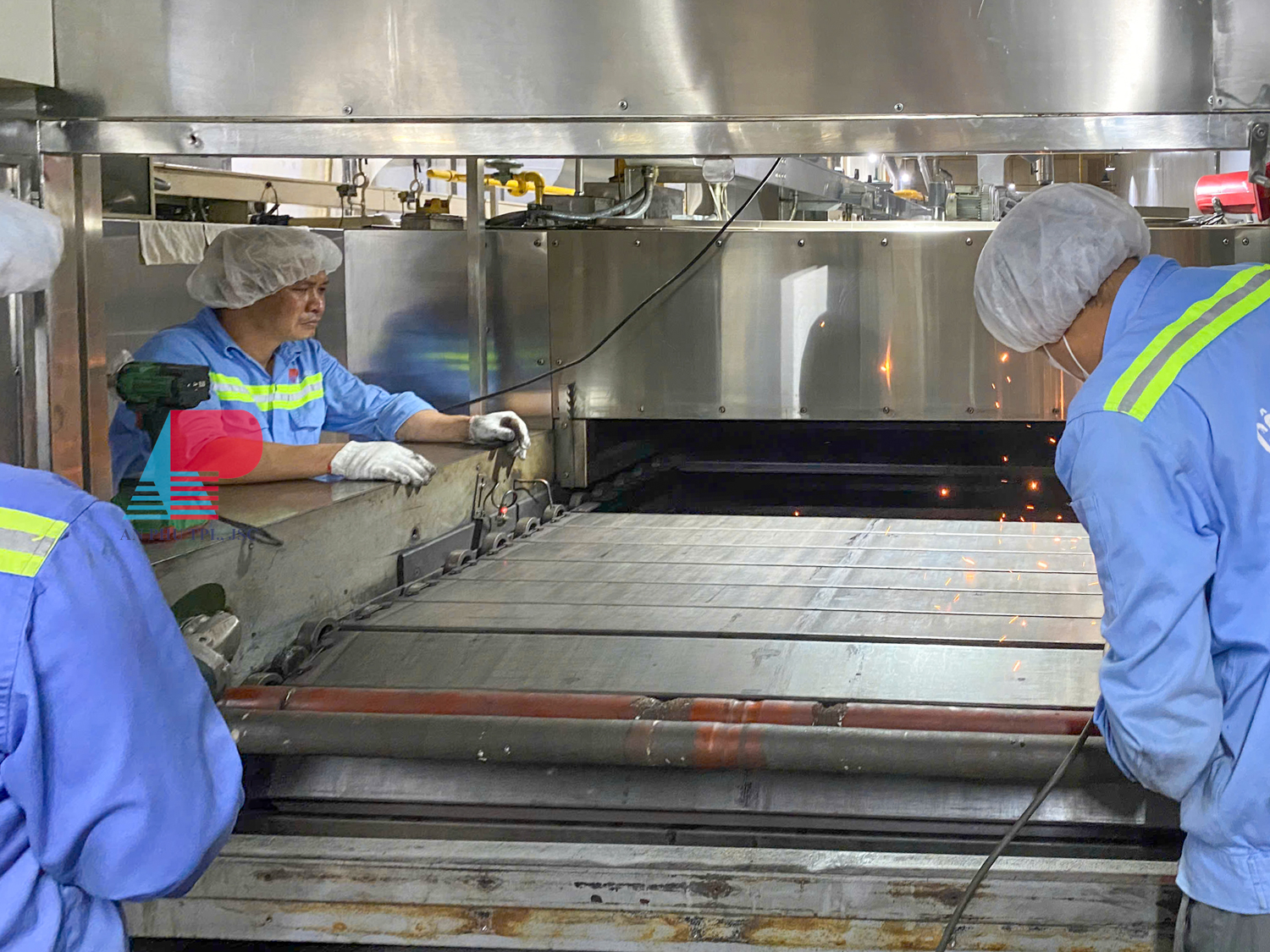 Thay xich, bao tri lo nuong banh cong nghiep 18