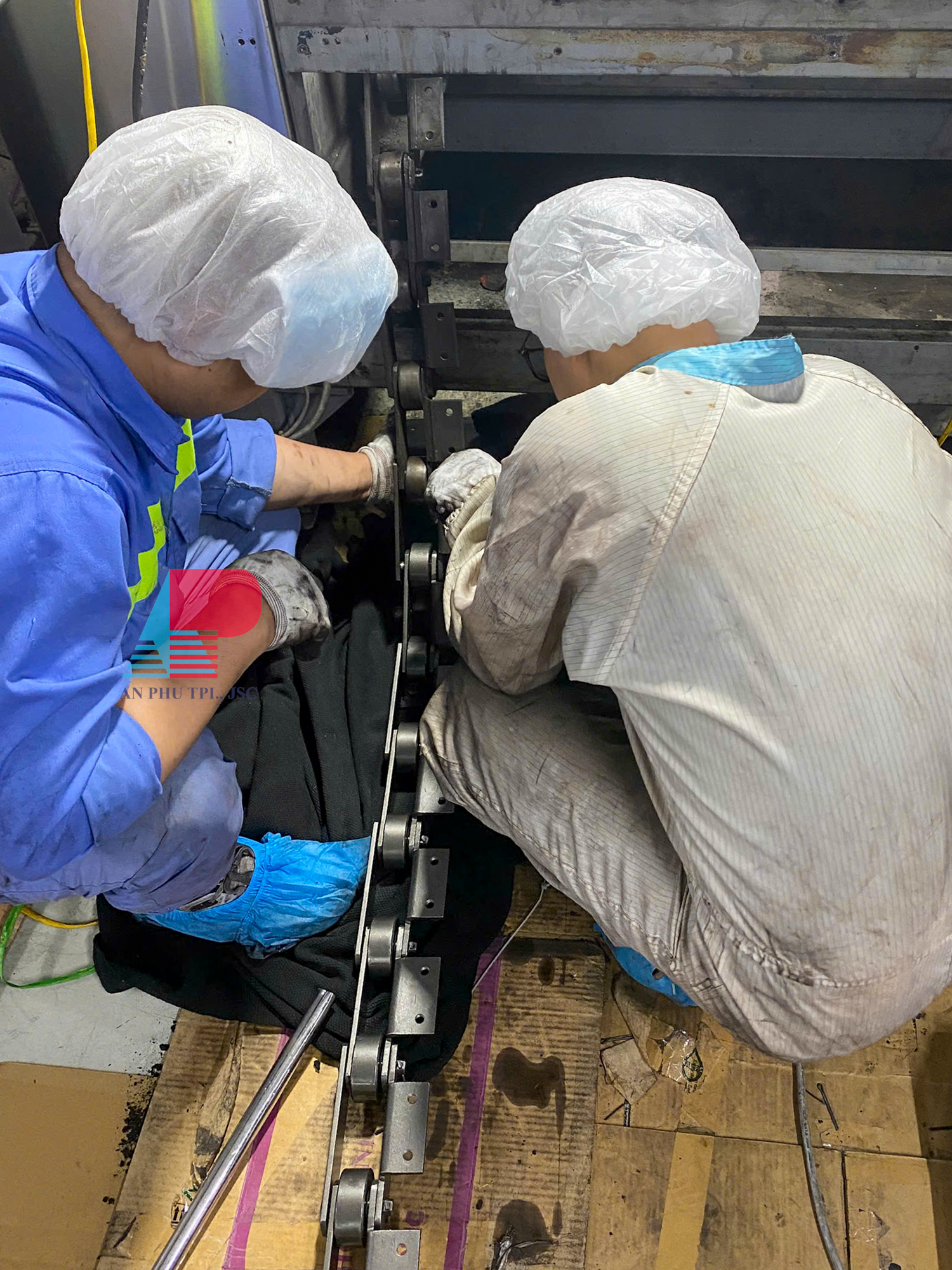 Thay xích, bảo trì lò nướng bánh công nghiệp