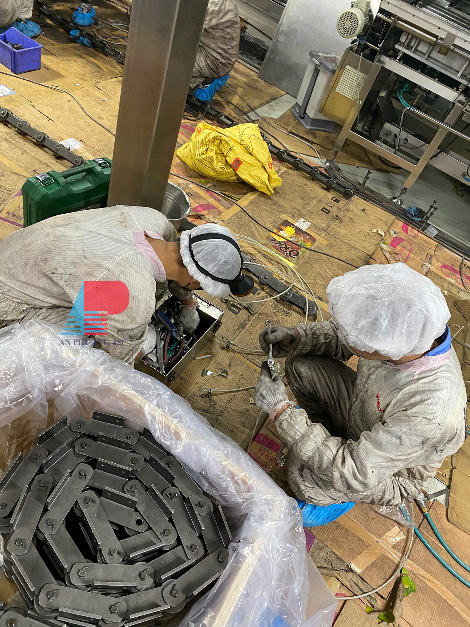 Thay xích, bảo trì lò nướng bánh công nghiệp